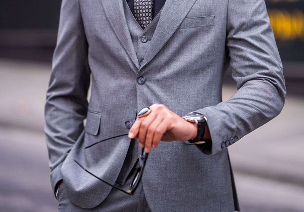 کوتاهی قد کت های جلوگرد